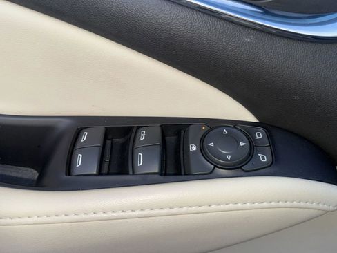 Used 2020 Buick Enclave Essence w/ Sport Touring Edition image 18