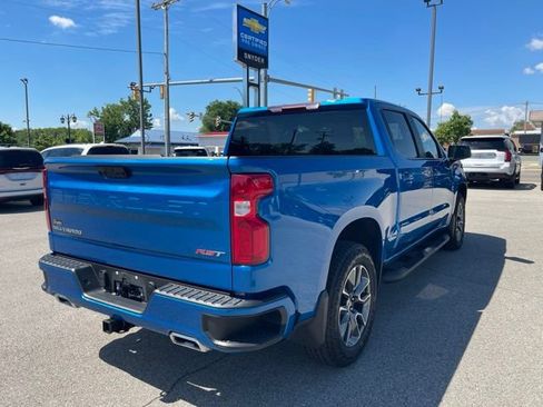 Used 2023 Chevrolet Silverado 1500 RST AWD/4WD image 3