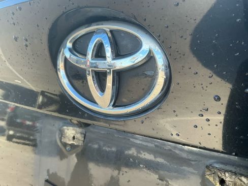 Used 2020 Toyota C-HR XLE image 17