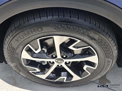 Certified 2025 Kia Sportage EX w/ Premium Package FWD image 10