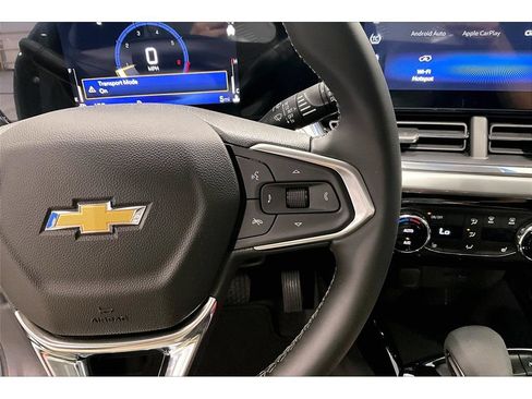 New 2026 Chevrolet Trax LT w/ LT Convenience Package FWD image 26