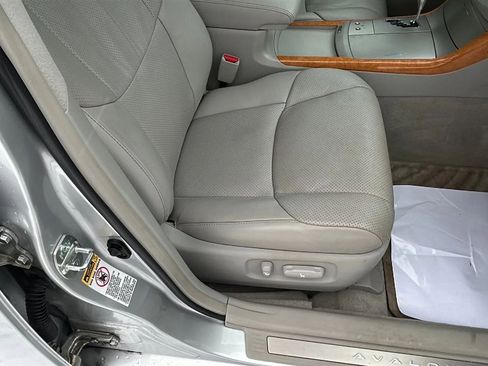 Used 2007 Toyota Avalon Limited image 53