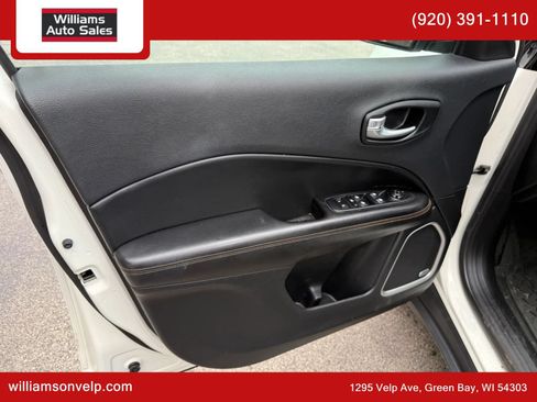 Used 2021 Jeep Compass Limited w/ Sun and Sound Group AWD/4WD image 11