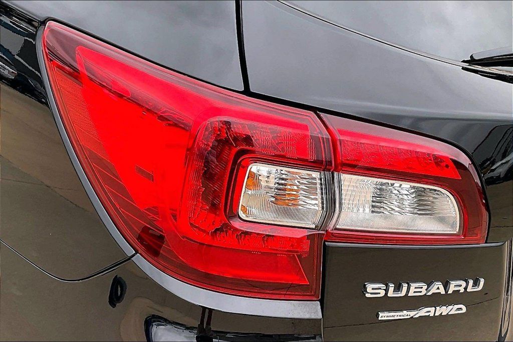 Used 2018 Subaru Outback 3.6R Limited AWD/4WD image 28