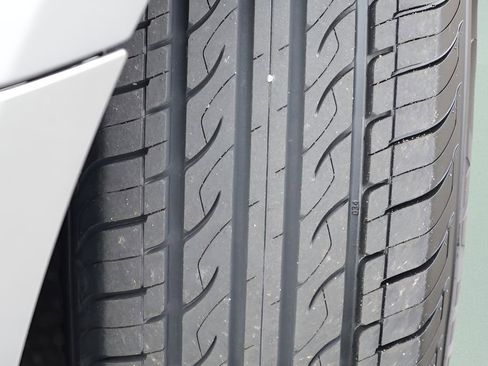 Certified 2025 Toyota Camry LE image 5