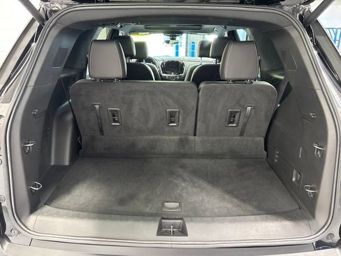 Used 2023 Chevrolet Traverse LT w/ LT Premium Package AWD/4WD image 53
