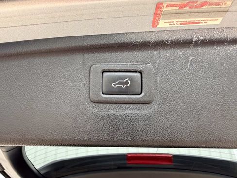 Used 2018 Subaru Outback 2.5i Premium AWD/4WD image 19