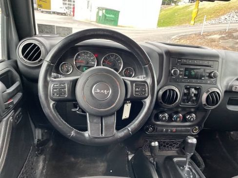 Used 2016 Jeep Wrangler Unlimited Sport w/ Quick Order Package 24S AWD/4WD image 13
