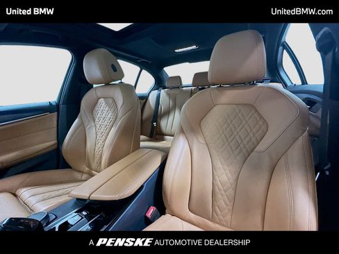 Used 2021 BMW 530i xDrive w/ Premium Package AWD/4WD image 5