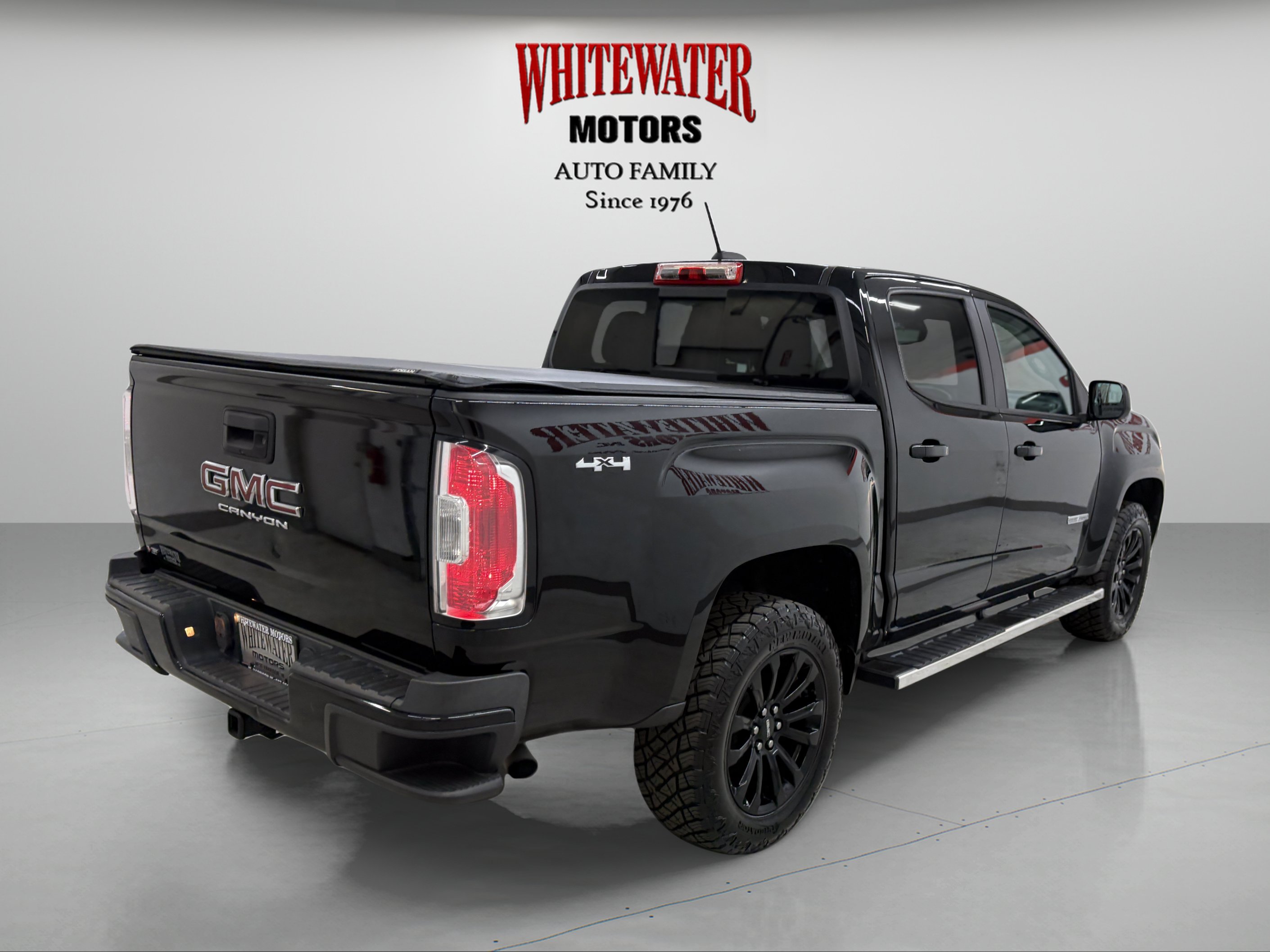 Used 2022 GMC Canyon Elevation w/ Elevation Premium Package AWD/4WD image 4