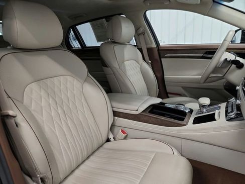 Used 2021 Genesis G90 3.3T Premium image 41