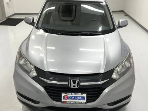 Used 2018 Honda HR-V LX image 5