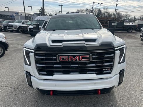 Used 2024 GMC Sierra 2500 AT4 w/ AT4 Premium Plus Package image 8