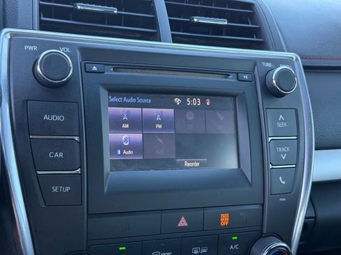 Used 2015 Toyota Camry SE image 25