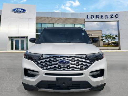 Used 2020 Ford Explorer Platinum w/ Premium Technology Package image 2