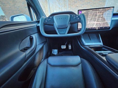 Used 2022 Tesla Model X image 4