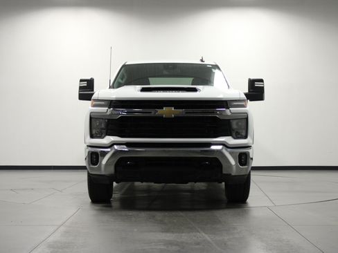 Used 2025 Chevrolet Silverado 2500 LT w/ Convenience Package AWD/4WD image 9