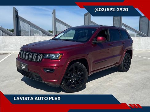 Used 2019 Jeep Grand Cherokee Altitude AWD/4WD image 1