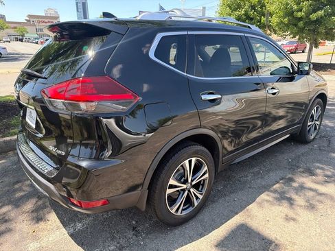 Used 2020 Nissan Rogue SV w/ Sun & Sound Touring Package AWD/4WD image 7