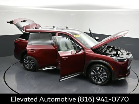 Certified 2026 INFINITI QX60 Luxe w/ Cargo Package AWD/4WD image 32