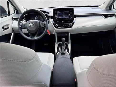 Certified 2022 Toyota Corolla Cross L FWD image 19