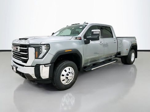 New 2026 GMC Sierra 3500 SLT AWD/4WD image 3