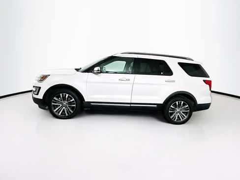 Used 2017 Ford Explorer Platinum image 4