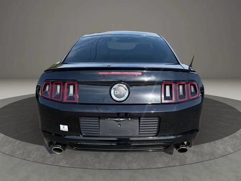 Used 2013 Ford Mustang GT RWD image 4