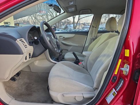 Used 2011 Toyota Corolla image 8