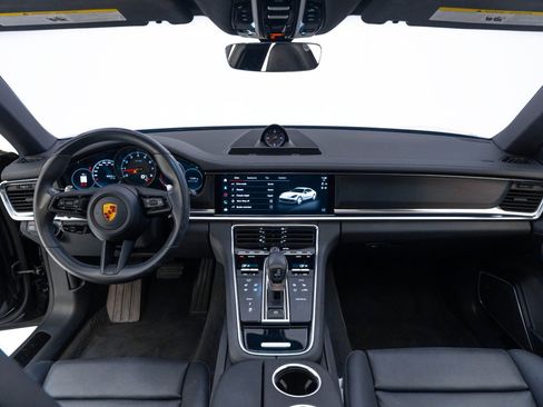 Used 2022 Porsche Panamera Platinum Edition image 18