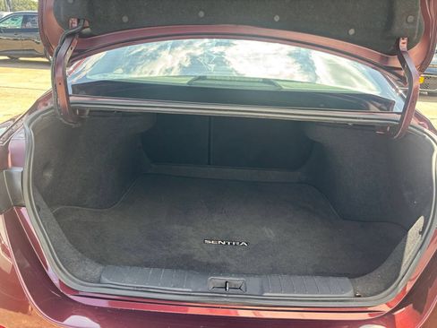 Used 2025 Nissan Sentra SV FWD image 28