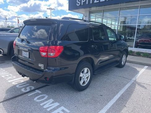 Used 2014 Toyota Sequoia SR5 w/ Premium Package image 4