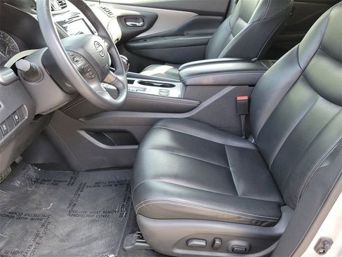Used 2023 Nissan Murano SV image 18