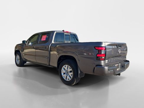 Certified 2022 Nissan Frontier SV w/ Technology Package image 3