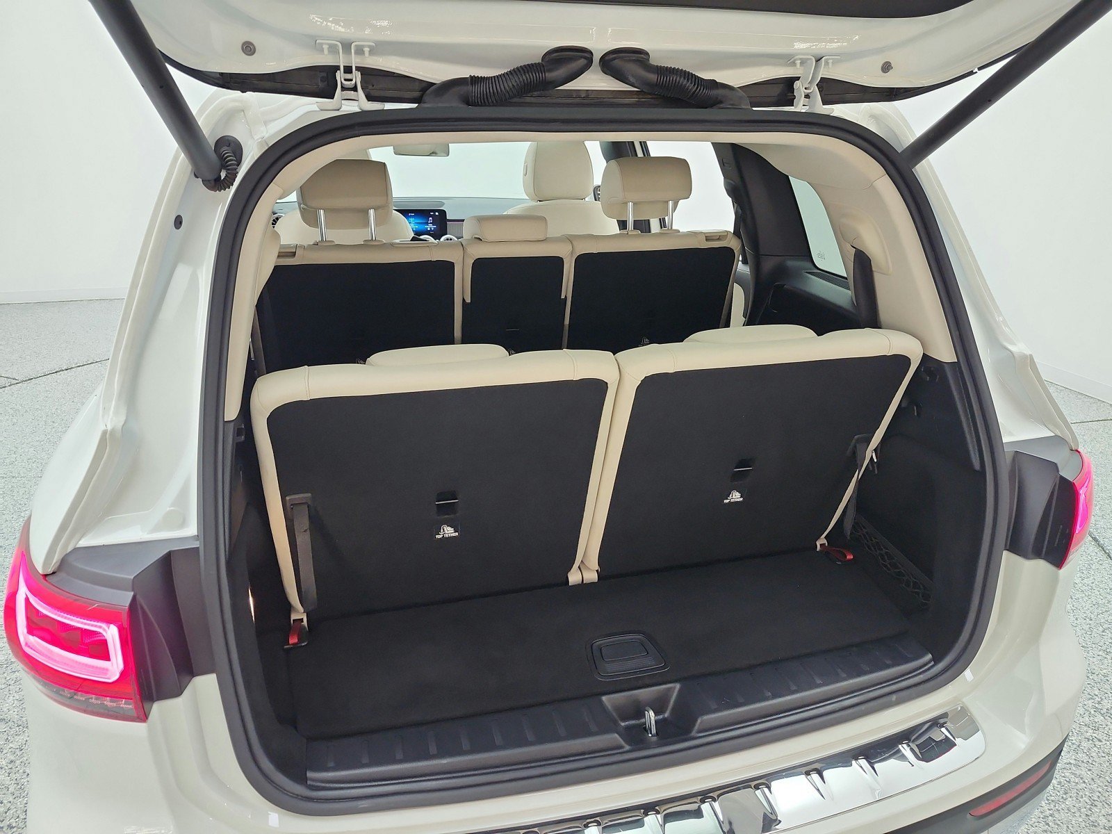 Used 2023 Mercedes-Benz GLB 250 image 22