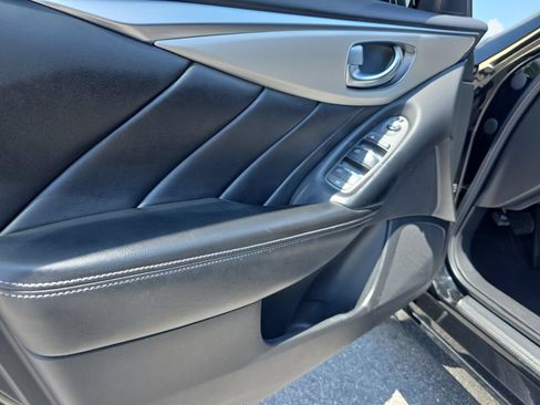 Used 2019 INFINITI Q50 Luxe w/ Essential Package (3.0T Luxe) AWD/4WD image 15
