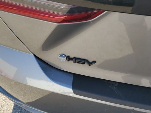 Used 2025 Toyota Camry XSE FWD image 7