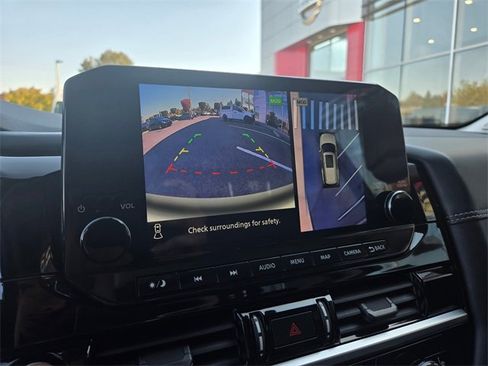 Used 2023 Nissan Pathfinder Platinum image 26