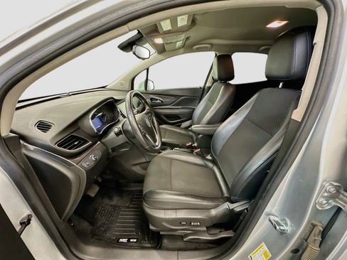 Used 2020 Buick Encore Preferred AWD/4WD image 13