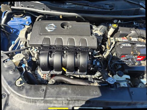 Used 2013 Nissan Sentra SR FWD image 19