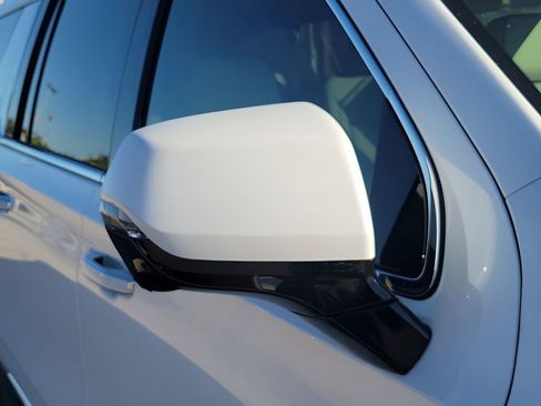 New 2026 GMC Yukon XL Denali image 21