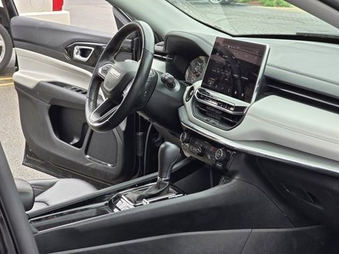 Used 2022 Jeep Compass Limited image 30