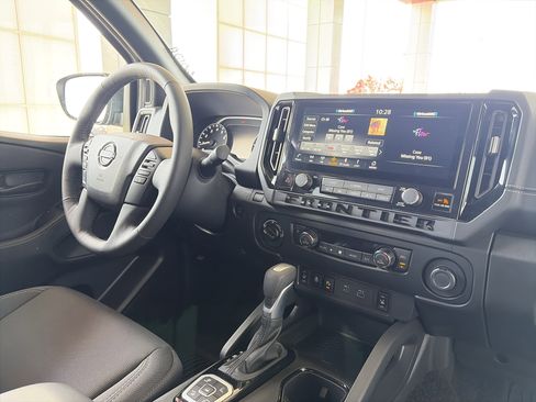 Used 2026 Nissan Frontier SV w/ All-Weather Content Package image 25