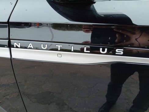 New 2026 Lincoln Nautilus Premier w/ Equipment Group 102A AWD/4WD image 5