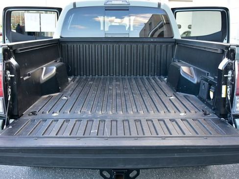 Used 2022 Toyota Tacoma TRD Sport image 30