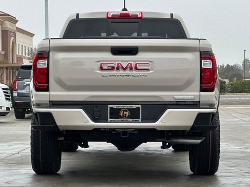 New 2026 GMC Canyon Elevation image 5