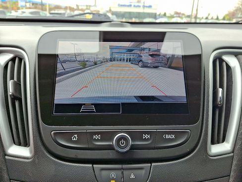 Used 2023 Chevrolet Malibu LT image 17