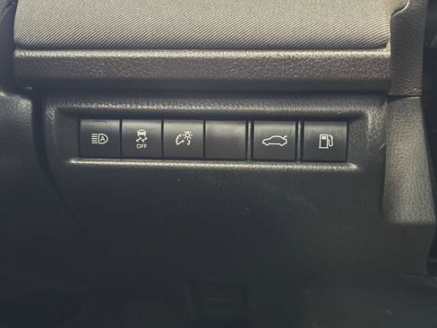 Used 2025 Toyota Camry LE FWD image 25