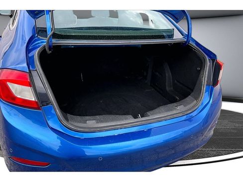 Used 2018 Chevrolet Cruze LT w/ Convenience Package FWD image 40