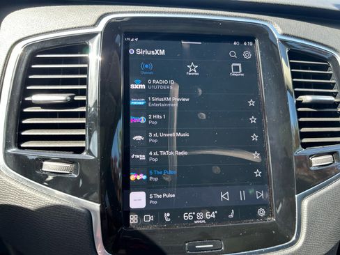 Used 2023 Volvo XC90 B6 Plus image 28